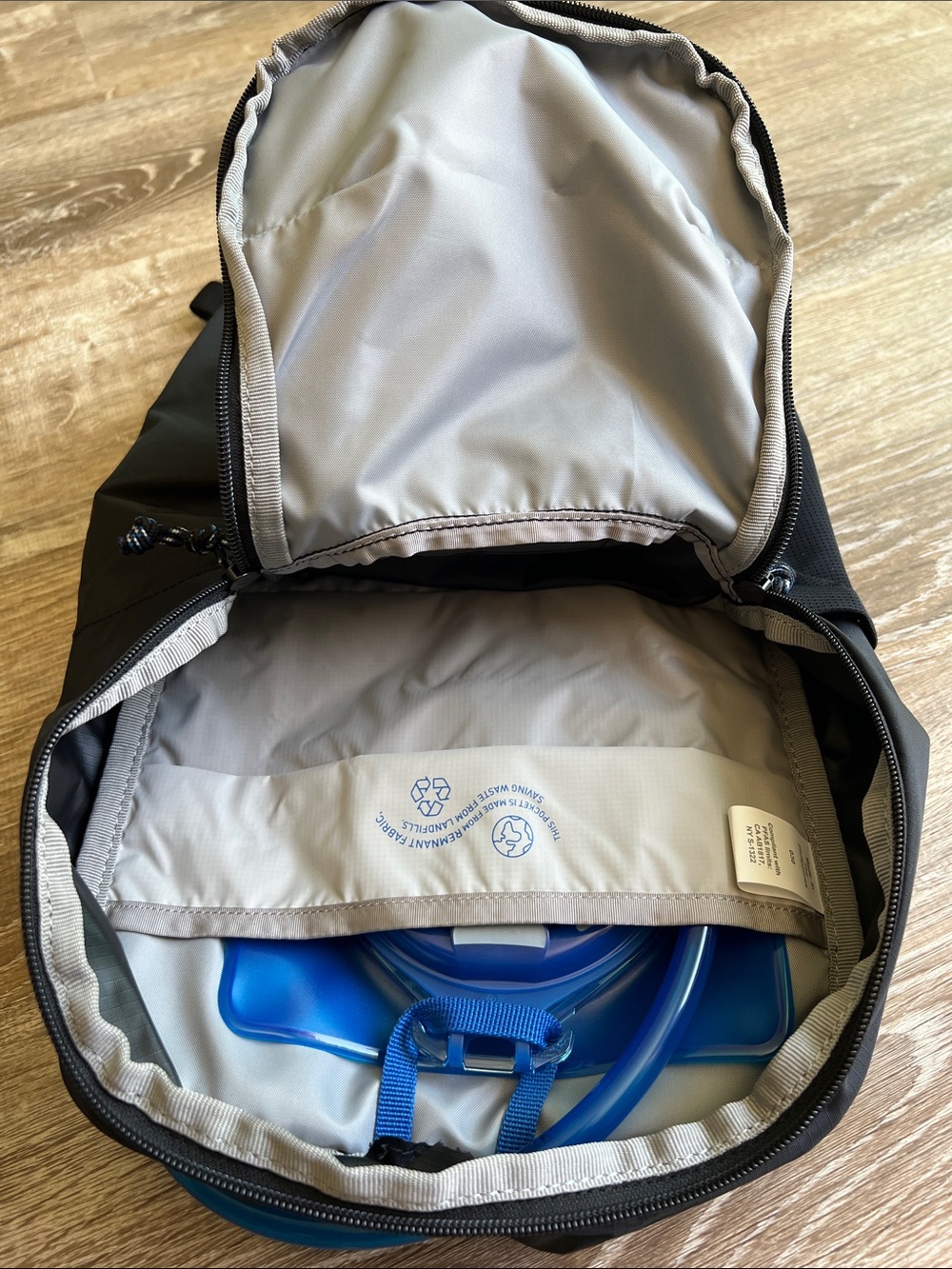 CamelBak | Arete 14 Hydration Pack Backpack Black 1.5L Crux Reservoir Unisex - Picture 5 of 10